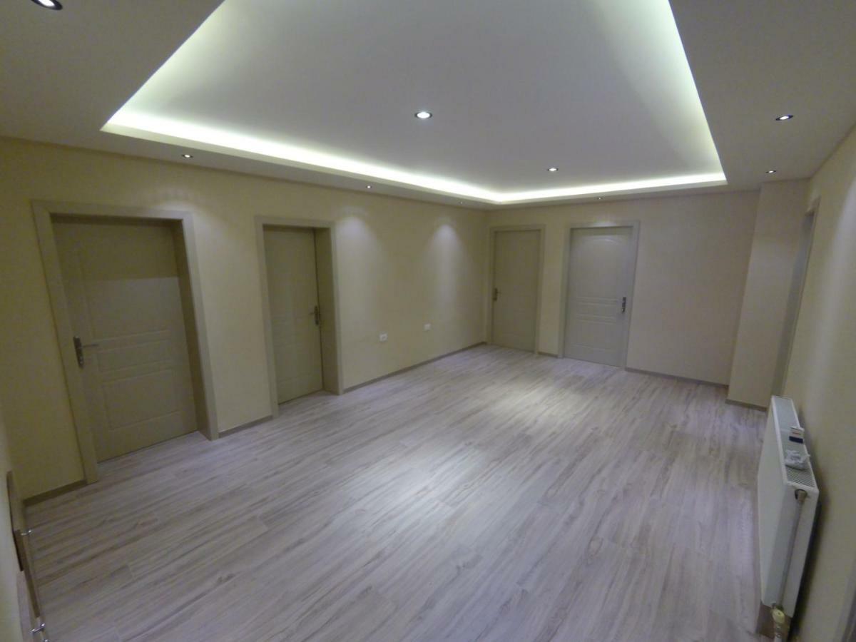 Hotel Vila Nino 베라트 외부 사진