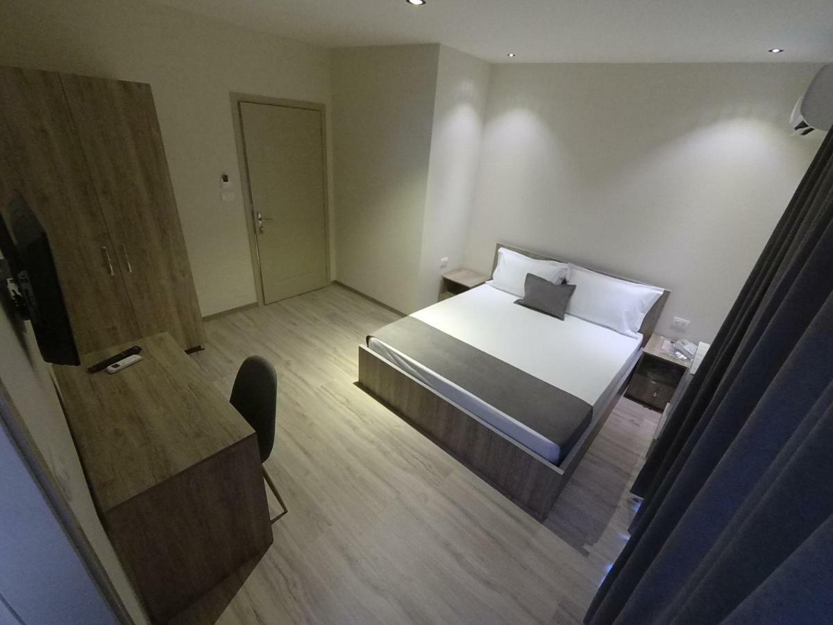 Hotel Vila Nino 베라트 외부 사진