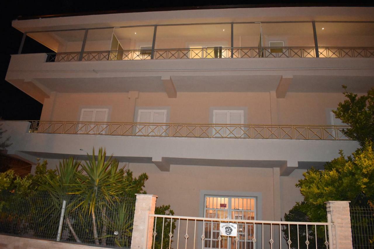 Hotel Vila Nino 베라트 외부 사진